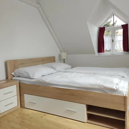 Πανσιόν Katerina Vendeghaz 3*