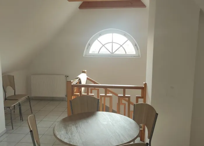 Katerina Vendeghaz 3*